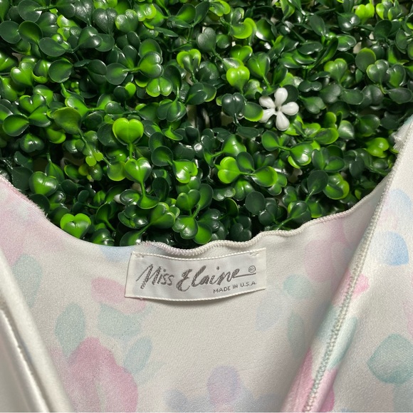 Pastel Nightie & Robe - Picture 5 of 7